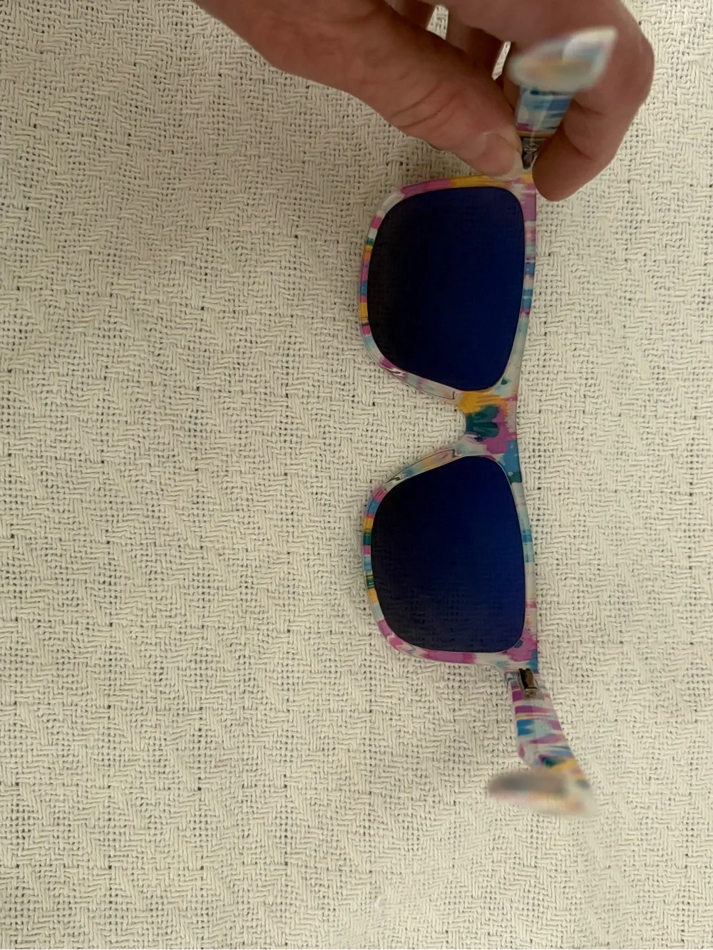 lug Coupe Heart Ikat pattern Sunglasses NWT - Picture 3 of 11